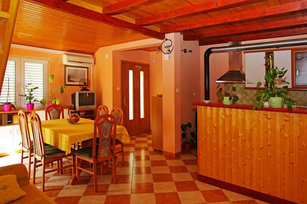 Apartments Julija Vela Luka Rom bilde
