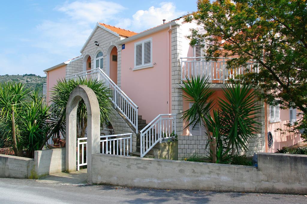 Apartments Julija Vela Luka Eksteriør bilde