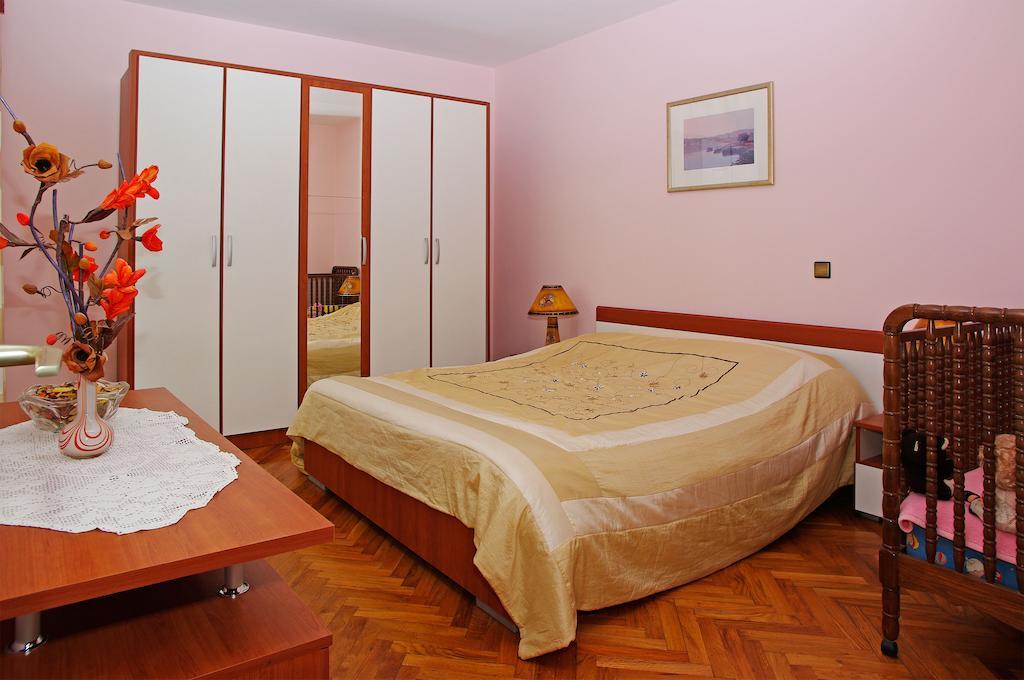 Apartments Julija Vela Luka Rom bilde