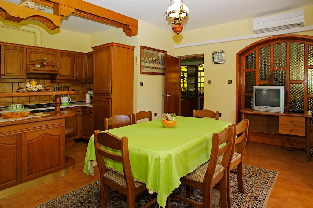 Apartments Julija Vela Luka Rom bilde